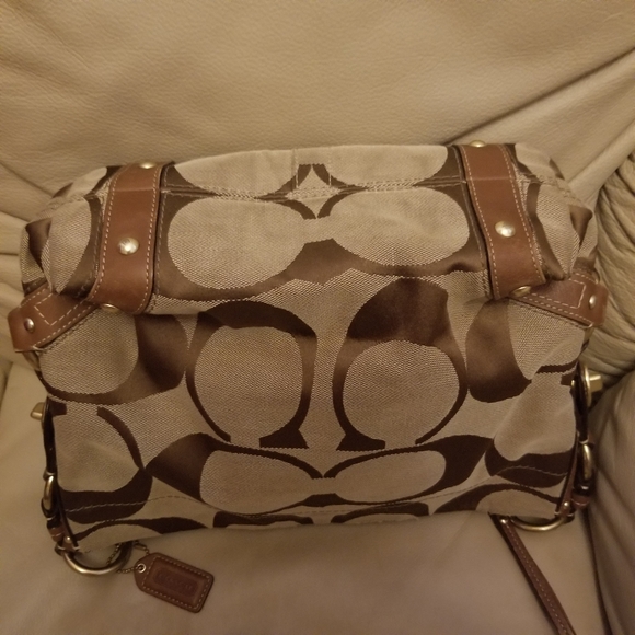 Coach Carly Signature Hobo Handbag Purse 10619 Exc - Picture 13 of 15